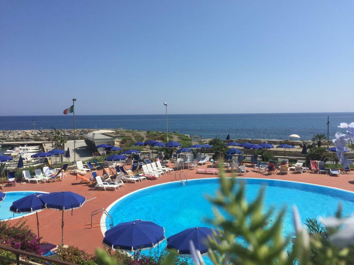 Casa Di Rosa Apartment San Lorenzo al Mare Exterior photo